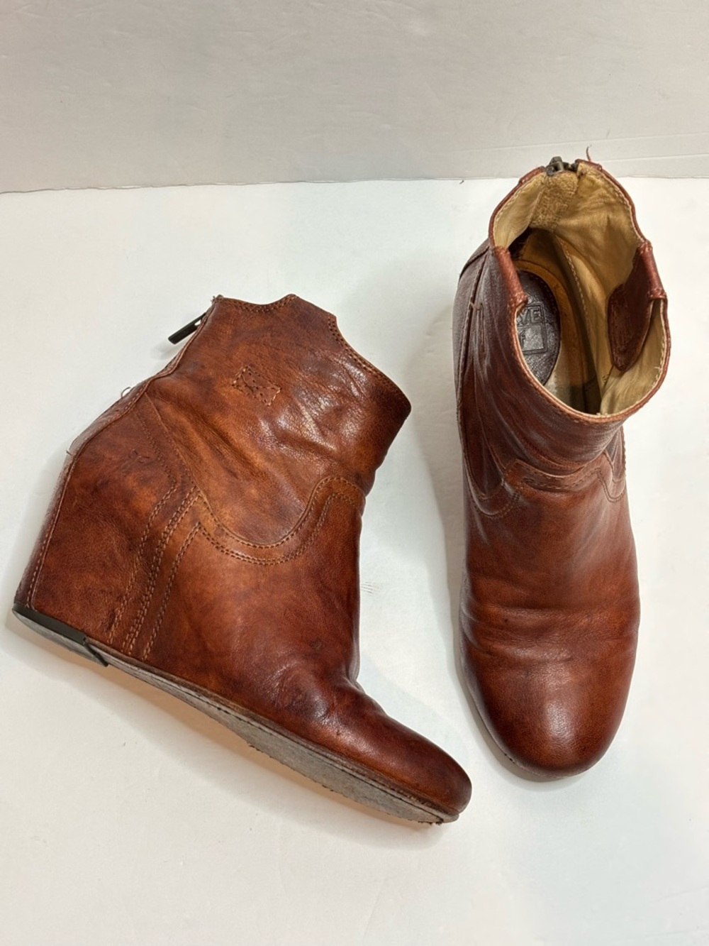 Frye Carson Wedge Bootie Cognac Leather 9 3470655